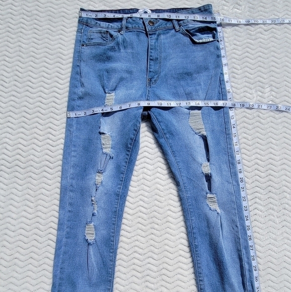 Vince Blue Co Distressed Jeans Size 13 Junior - Picture 4 of 9